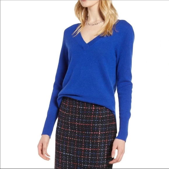 NWT Halogen 100% Cashmere V-Neck Sweater Blouse Top XS Royal Blue Long Sleeve - Picture 1 of 6